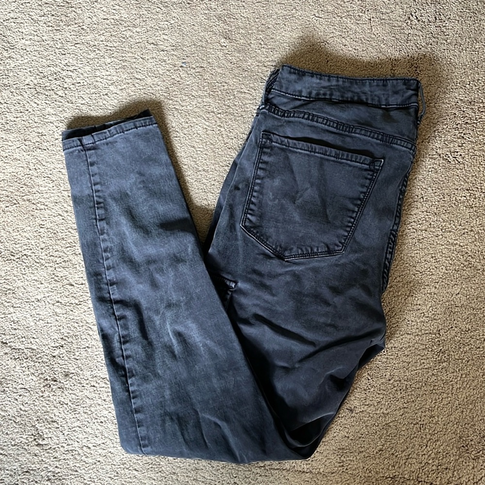 Old Navy Dark Gray Cargo High-Rise Rockstar Super Skinny Jeans